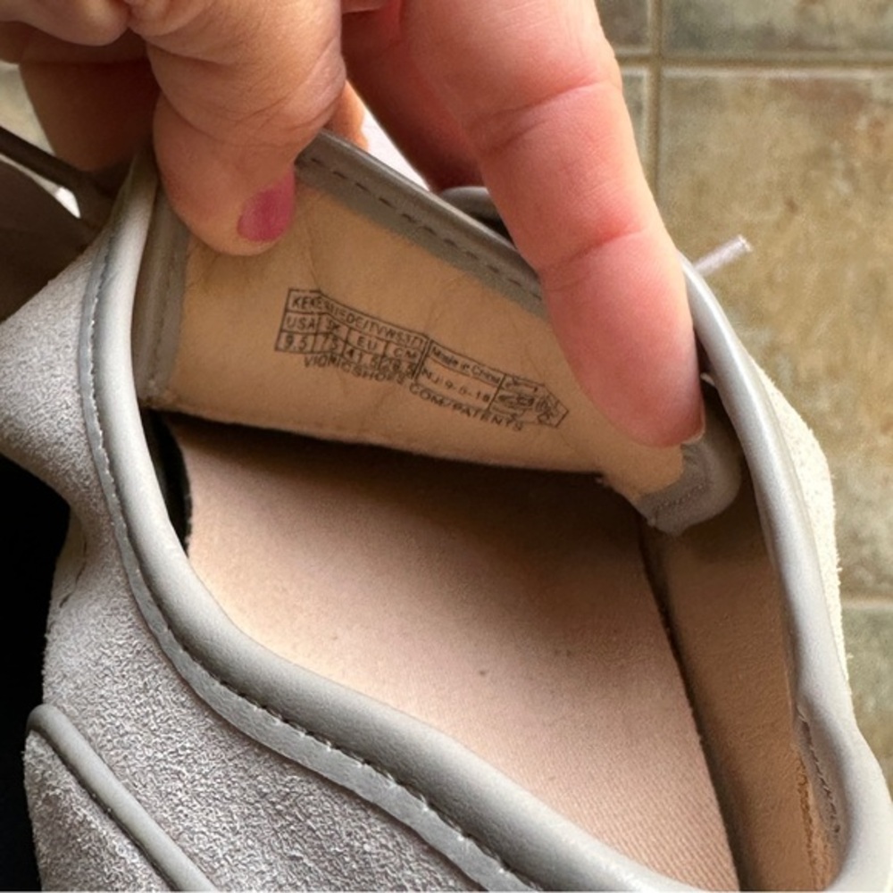 Women's Gray‎ Vionic Suede Casual Sneakers Ribbon laces size 9.5 - Picture 4 of 6